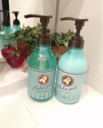 フラガールふわシャンプー&トリートメントをモニターさせていただきました😊ハワイアンボタニカル成分とオーガニックエッセンスを配合し、ビタミンCをもとにした独自成分で髪のキューティクルを補修するヘ&hellip;のInstagram画像