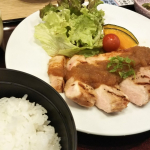 夏バテ防止に、ポークステーキ！独特な味のタレが食欲をそそります♡#野菜をMOTTO #野菜をもっと #敬老の日 #スープ #ベジMOTTO #monipla #monmarche_fanのInstagram画像