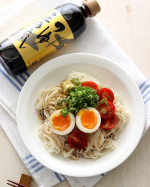 正田醤油さまの、つゆ正田流を、お試しさせていただきました。丸大豆醤油と本みりんを使用したかえしと、焼津産鰹節、さば節のだしを合わせた、深い味わいとかおりをもつ、贅沢なつゆです。今回は冷たい麺&hellip;のInstagram画像