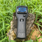 ❁アウトドア用ブユ・虫シールド❁肌に薬剤をつけずに簡単虫除け♡マットに含まれる成分を加熱、揮散させることで虫を忌避する空間を作ってくれるよ！！スイッチをONにしてからボタンを3&hellip;のInstagram画像