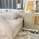 𓂃𓂃𓂃𓂃𓂃𓂃𓂃𓂃☁️☽⁡寝室☽⁡暑い夏😵☀️💦クーラーでガンガンお部屋を冷やしてプロジェクターで映画🎬見るのが最高のリフレッシュ☺️💨⁡暑くなってきたから、無印&hellip;のInstagram画像