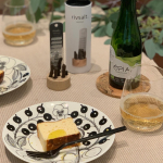 2021/08/14この日の#おやつは、冷凍ストックしていた#チーズテリーヌ をちょっぴりアレンジして、#ノンアルコールのスパークリングワイン と共に♪♪テリーヌには、オリーブオイルを&hellip;のInstagram画像