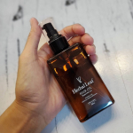 続きまして 最近使ってる ヘアオイル の紹介です😋👌.ハーバルリーフ のハーバルリーフヘアオイル で、オーガニックヘアオイル になってるよ！. 私は香りがあまり得意では&hellip;のInstagram画像