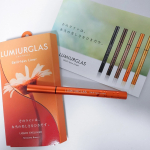 「ルミアグラス スキルレスライナー<04.テラコッタブラウン>」..定番化&店頭発売開始となった、マスクメイクを明るく見せるお洒落なトレンドカラーのアイライナーです。.❤️理想の描&hellip;のInstagram画像