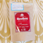 有機プレミアムルイボスティーをお試ししました🥃💭💕ルイボスティー好きでよく飲むのですが妊娠中は飲めるものも限られるのでより飲むことが増えました！こちらのルイボスティーはオーガニックで薬&hellip;のInstagram画像