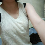 私はこのルームウェアがお気に入りです！もこもこ！下に好きな下着をつけたくて、ソフトカップがついていたのですが外しちゃいました。お気に入りで着すぎて、本当はピンクのボーダー柄なのですが、消えました。&hellip;のInstagram画像