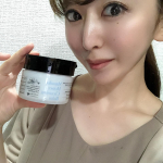 .✨山田養蜂場✨マヌカハニー クレンジングバームバーム状で固形のクレンジングなんですが、手に取ると暖かさでトロッと溶け出してメイクと馴染ませるとオイル状に変化する、マッサージもできるクレンジン&hellip;のInstagram画像