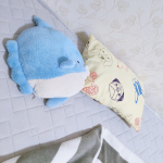 「子どもの枕(夏仕様)」..子どもが寝るときに、保冷剤をタオルで巻いたものを欲するようになりました。多分熱あったときか怪我したときに使って快適だったんだろうな。寝苦しくない室温にし&hellip;のInstagram画像