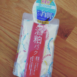 ワフーメイド 酒粕パックをモニターさせて頂きました✨ほんのり酒粕のいい匂いとつぶつぶが入っていて、塗って洗い流すだけのお手軽ケア🎵洗い流した後もしっとりして、お顔がワントーン明るくなった気がし&hellip;のInstagram画像