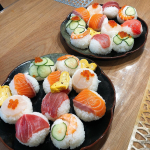 外食自粛のため、おうちでお寿司！#医療用弾性ストッキング #弾性ストッキング #着圧ソックス #医療用ソックス #血流促進 #運動不足 #運動効率アップ #monipla #solve_fanのInstagram画像