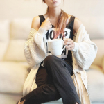 __お気に入りのルームウェアの下は@itty_official エレアリーナイトブラで楽ちんに過ごす　#おうち時間 最近グリーン大好きだからスモーキーグリーンの&hellip;のInstagram画像