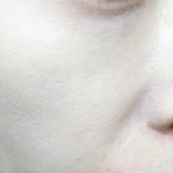 「ファンデーションも美容液も、しっかり二役を果たしてくれます。」の画像（3枚目）