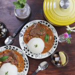 レストランの味やプロの料理をおうちで簡単に楽しめるnakatoの【麻布十番シリーズ】👩&zwj;🍳牛肉とマッシュルームを用意してソテーしたらソースを加えて煮込んで出来上がり🥰短時間で濃厚な味わいを楽し&hellip;のInstagram画像