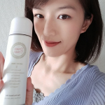 ピュアスキンナチュラルミスト/Treattreat保湿とエイジングケアが同時にできる、有能ミストです☺️私は職場に持っていって、お化粧直しに使用してます。顔全体にプシュー！&hellip;のInstagram画像