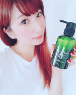 .子どものころのようなサラツヤ髪に。「ハーバルリーフ」１ランク上のオーガニックシャンプー✨✨▽ハーバルリーフのこだわり▽✓美容のプロと共同開発　毎日のシャンプーによる手&hellip;のInstagram画像