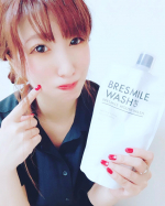 .10秒ゆすぐだけで汚れごっそり！「ブレスマイルウォッシュ」歯磨きだけでは汚れが残りがちな舌や上あごなどの口腔全体をケア。優れた効果を持つ有効成分を２つも配合！✓アラン&hellip;のInstagram画像