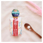 【ワフードメイド 酒粕パック】．くすみ・乾燥対策に洗い流すタイプの酒粕パック✨．ほわほわ もったりなテクスチャーでお肌に乗せると気持ちいい😍．お風呂に浸かりながらパックしても､&hellip;のInstagram画像