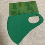 ஐ♡🍀~ஐ以前、マスクに貼るアロマシールをご紹介した @aroma_de_mask 様より、色彩マスクが発売されました☺️・イエロー・ゴールド・アイスグリーン・グリーン&hellip;のInstagram画像