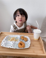 ．デンマークのベビーキッズブランドDone by Deerのコンパートメントプレート𓌉𓇋 &lrm;𓎩𓌉𓇋 &lrm;最近はずっとこのお皿👦🏻♡仕切りがあると使いやすい〜♪゛#donebyde&hellip;のInstagram画像