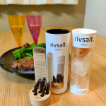 【モニター】リブソルトのペッパーと岩塩試させていただきました！結局無難にステーキかけました 笑長胡椒は初めて食べたけど、独特の辛さに最後スッと鼻に抜ける香りが肉の旨味引き立てて美味&hellip;のInstagram画像