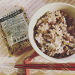 雑穀米のご飯大好き😉玄米はそのまま炊くとちょっと食べにくいイメージでした😆北海道産の玄米と雑穀をブレンド❗️玄米酵素さんの北海道玄米雑穀をいつものごはんに混ぜて炊いてみました🍚&hellip;のInstagram画像