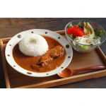 ある日のおうちランチ🍴✨五島の鯛の出汁をとったプレミアムな高級カレー🍛〼鯛の出汁✖️五島SPF美豚🐖〼鯛の出汁✖️五島地鶏しまさざなみ🐓長崎県五島産の刺身で食べれるくらい新&hellip;のInstagram画像
