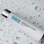 眠ったバリア機能を目覚めさせるRINKERスキンディライトローション✨保湿に特化したお肌にやさしい化粧水。スクワランやホホバ種子油のほか、皮膚の組成に類似する成分などの保湿成分を高圧処&hellip;のInstagram画像