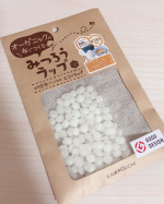 みつろうラップ作ってみた😃アイロンと新聞紙とクッキングシートで簡単に作れます😄何回でも繰り返し使えるラップになるし、しっかり瓶の蓋にもなるよ😀👍繰り返し使えるのでとってもエコです！&hellip;のInstagram画像