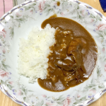 豪華なカレーを頂きました。海老の出汁がかなり利いたとっても美味しい贅沢なカレーでした。お客様へのおもてなしにもいいですよね。#五島の鯛で出汁をとったプレミアムな高級カレー #ごと #五&hellip;のInstagram画像