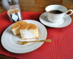 築野食品さんのこめ油と米粉のスイーツ「うるおいミニ生シフォン」同じ築野食品さんのこめ油のクリームチーズスフレを食べ、それがきっかけで米粉のスイーツが大好きに。そんな築野食品&hellip;のInstagram画像
