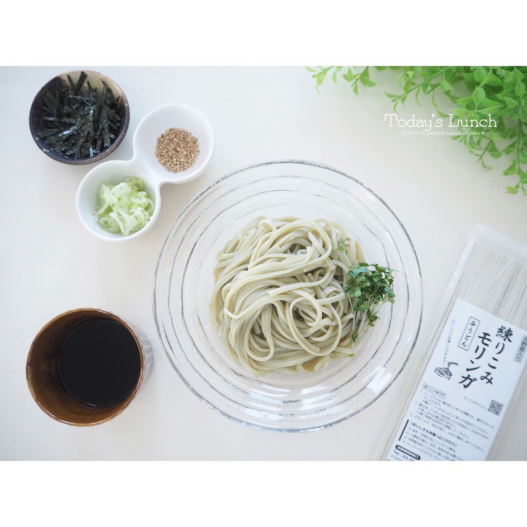 口コミ投稿：. 冷たいおうどんでおうちごはん𓂃 𓈒𓏸 モリンガ平うどん✨モリンガと吉野葛を練り込ん…