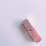 💄リッププランパー初体験✨💄お気に入りだった口紅が数年前に廃盤になって以来、口紅ジプシーの私😂「荒れない」「潤う」と書いてあるものでもすぐ荒れてしまうのです😭&hellip;のInstagram画像