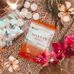 ボタニカルをテーマにアレンジ🌱#商品撮影　こちらは旦那御用達のホットタブ🛀《重炭酸イオン濃度の薬用》　元々は、子供がアトピーなので入浴時の塩素を軽減したいと調べていた時&hellip;のInstagram画像