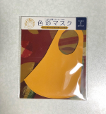 ☆色彩マスク今回はゴールド前向きな雰囲気に感じます耳が痛くなりにくいのが嬉しい気になるポイントが１つ喋ったりすると口の所がペコペコしちゃうのが付けていて気になりました#PR&hellip;のInstagram画像