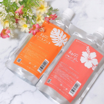 お花の甘い香りがするシャンプー＆トリートメントです💗✨美容室専売品なので、まるで美容室にいるようなシャンプーのいい香りと頭皮のスッキリ感で癒されます😊💗シャンプーは、髪に馴染ませてから&hellip;のInstagram画像