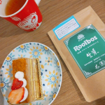 .おいしいルイボスティーをTIGER様からいただいたので、ミルフィーユパイとともにティータイム☕️💓今回いただいたのは、生葉(なまは)ルイボスティー☺️あえて発酵を止め、緑茶に近い&hellip;のInstagram画像