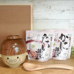 レンジで温めるだけのかに雑炊、たい雑炊で朝ごはん😊♪「かに雑炊」にはかにの肉・味噌が入っていて「たい雑炊」には国産焼真鯛が入っている本格的な雑炊だよ✨✨✨だからかに、たい本来の&hellip;のInstagram画像