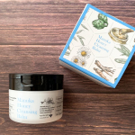 本日もマヌカハニーコスメ🍯山田養蜂場のマヌカハニークレンジングバーム！ニュージーランドに自生するマヌカ、別名「復活の木」から採れるマヌカハニーにローヤルゼリーやアーティチョーク、カモミールなど&hellip;のInstagram画像