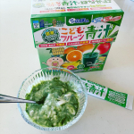 スクスクのっぽくんのこどもフルーツ青汁を今日はヨーグルトと混ぜて見ました♡美味しくて子供からはおかわりーーって🤣私も子供ががっつくから食べたくなり食べたら本当においしい😋❤️&hellip;のInstagram画像