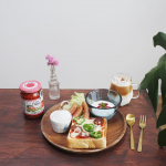 イタリアの絶品パスタソースが届いたので、喫茶店風なピザトーストにアレンジ🍞🇮🇹つぶつぶのオリーブがたっぷり入ってるから食感も楽しめる〜🍅 デラノンナのパスタソースはイタリア家庭のレシピを手&hellip;のInstagram画像