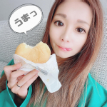 @hattendo_official うまっ‼︎と味の感想はまさにこれ。株式会社八天堂よりお楽しみBOXをいただきました♡箱は開けると2段になっててたくさん入ってる&hellip;のInstagram画像