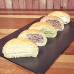 八天堂のクリームパン、これまで生クリームとカスタードばかり食べてたけどセットで届いたから初めて色々食べてみた。生クリーム・カスタード・チョコレート・抹茶・小倉の５種類が全部美味しいー！どのフィ&hellip;のInstagram画像