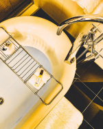 お風呂でパックとしても♪このスキンケアシリーズ、しっとりして内側からお肌がフワッとした感じになるからお気に入り！　美容液の方がふっくら感は強めなんだけど、乳液はお風呂でパックみ&hellip;のInstagram画像