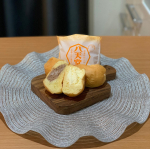 ＊八天堂様より、くりーむパン詰め合わせをお試しさせていただきました🍞くりーむパンは、八天堂の一番の人気商品ですよね🥰・今日は、生クリームとチョコレートをいただきました🙆&zwj;♀️パンを&hellip;のInstagram画像