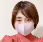 ஐ♡🍀~ஐ@aroma_de_mask 色彩心理研究者監修「色彩マスク」をお試しさせていただきました♡⃛前回は、グリーンの紹介でしたが、今回はピンクのご紹介です💓ピンク&hellip;のInstagram画像