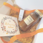 @qvc_japan アンバサダーを務めているQVCさまより秋のギフトが届きました♡ビューティトリートメントスパ11種類の美容オイルとイランにあるウルミエ湖の湖水をパウ&hellip;のInstagram画像