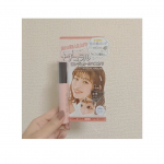好みのマスカラ見つけました🙆まつげバサッと盛るのはあまり好きでないのでナチュラルに盛れて良きです😍たっぷりつけて塗ってもダマっとならず良い感じ✨ブラウンが少し混ざっているからか&hellip;のInstagram画像
