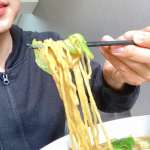 水無し簡単料理😊土日楽しめましたか？？私は久しぶりにランニングしました！^ ^今とっても爽快です！　さて、今日は水無しでできる札幌ラーメンのご紹介です🤗こちらはキン&hellip;のInstagram画像