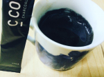 このチャコールコーヒー飲んで見ました💖味は美味しくてとっても飲みやすいのに、「驚きの油吸着力の伊那赤松妙炭」、「燃焼運動サポートのクロロゲン酸」、「素早くエネルギー分解を促すMCTオイル」など女性&hellip;のInstagram画像