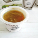 信州米麹味噌を使ったごろごろ根菜4種のとん汁 で軽くお昼ごはん♪レンジで1分チンして完成😆保存料、化学調味料、合成着色料不使用で安心安全なところが嬉しい！&hearts;️具沢山なところもテンシ&hellip;のInstagram画像